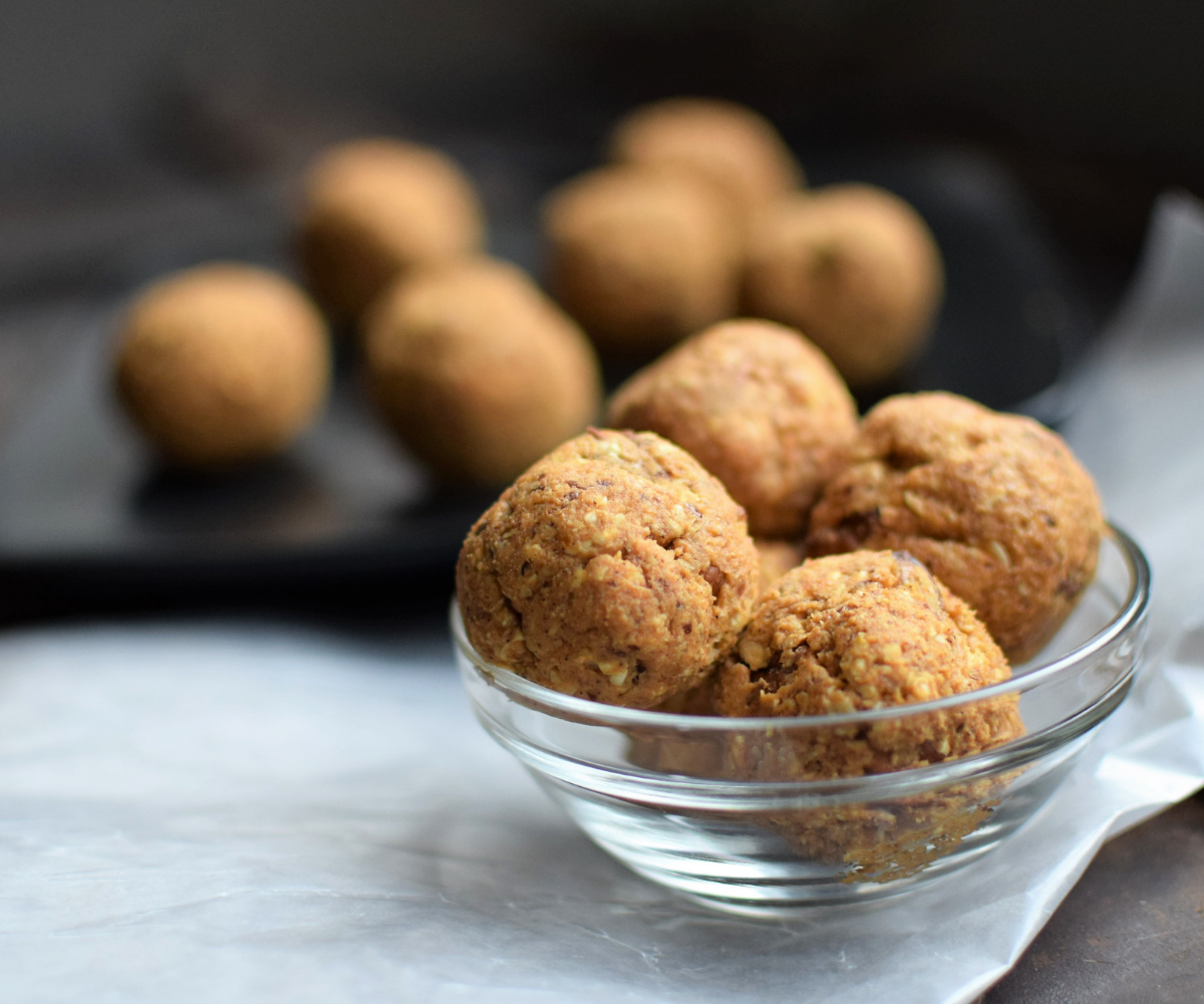 no-bake-pumpkin-oatmeal-energy-balls-recipe-emily-happy-healthy